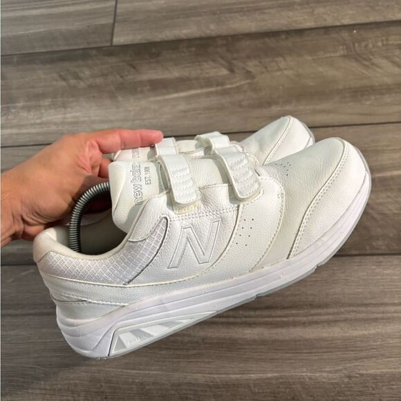 New Balance 928V3 Size 11 Women's Walking Shoes Sneakers Leather 2A Comfort - Picture 2 of 8